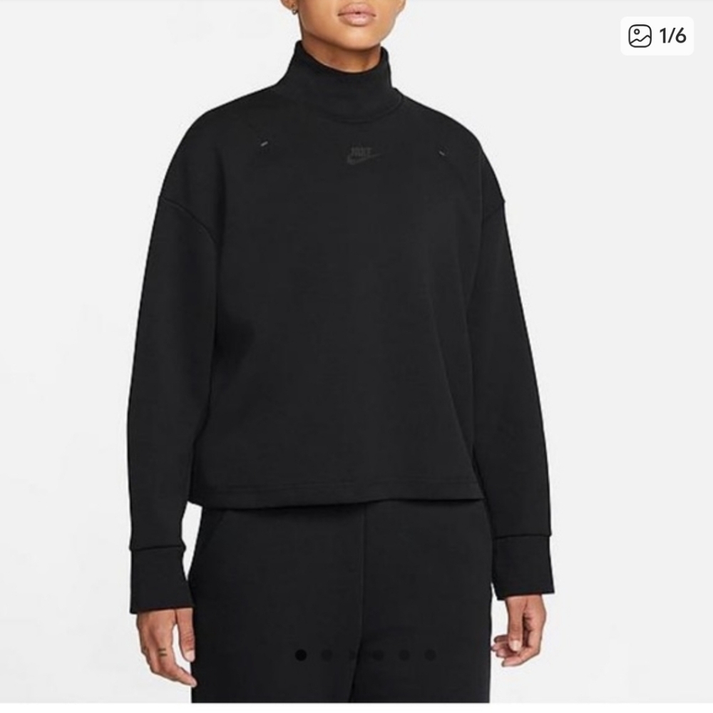 Nike Black Cropped Sweatshirt